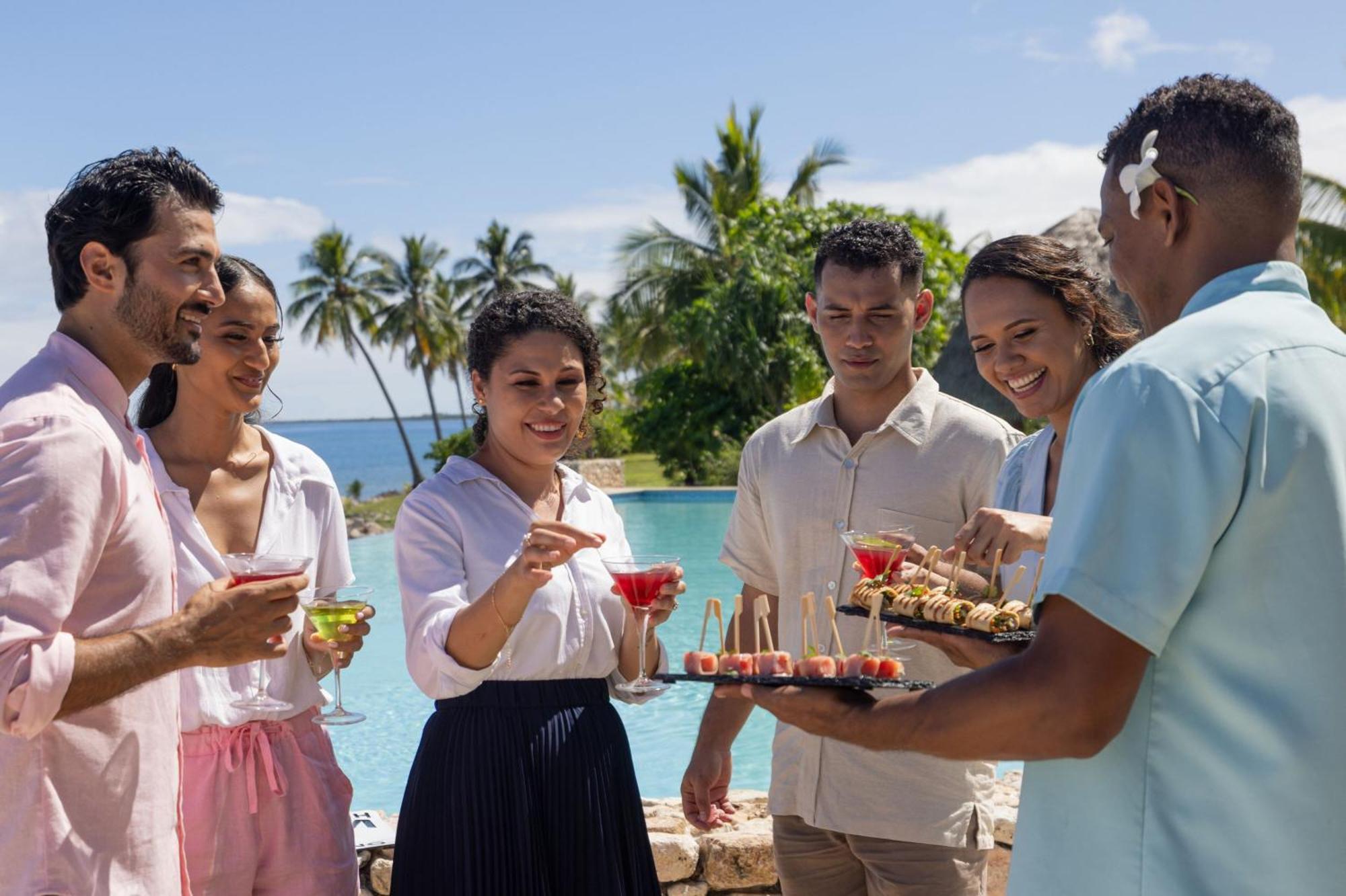 Fiji Marriott Resort Momi Bay Exteriér fotografie The resort's staff
