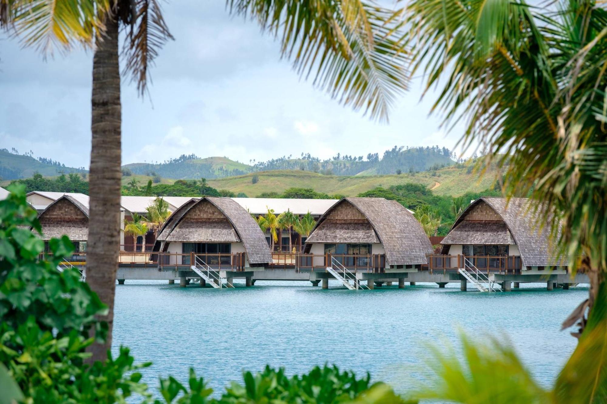 Fiji Marriott Resort Momi Bay Exteriér fotografie Overwater bungalows